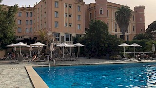 Bilder av hotellet på Korsika